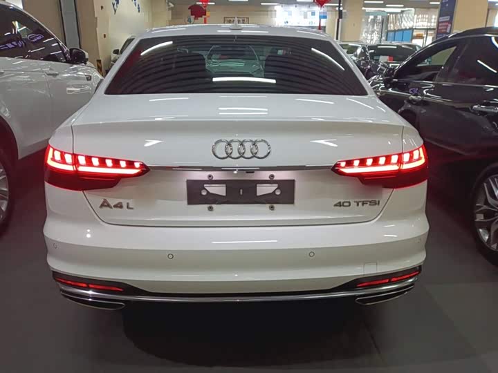 Фото 6 - Audi A4L