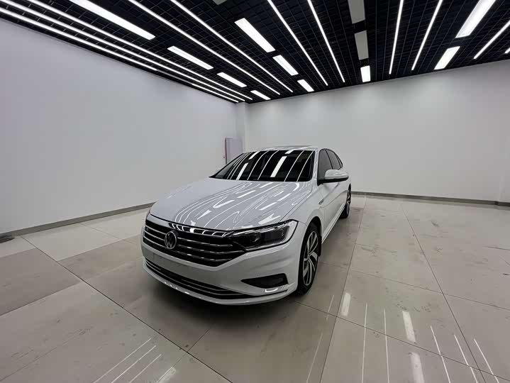 Фото 1 - Volkswagen Sagitar L