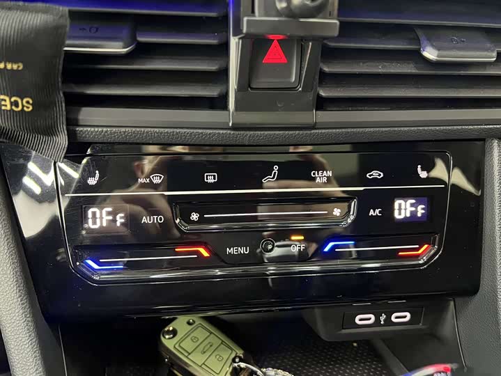 Фото 10 - Volkswagen Sagitar L