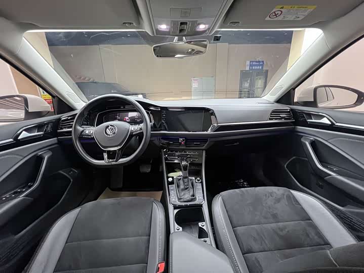 Фото 17 - Volkswagen Sagitar L