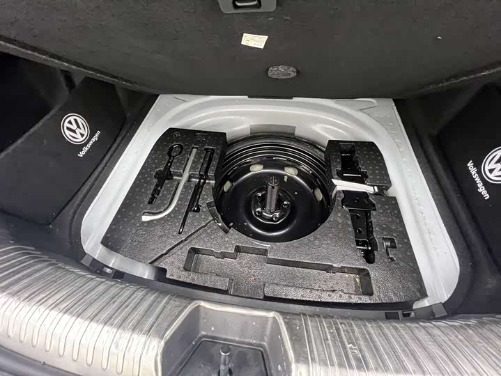 Фото 21 - Volkswagen Sagitar L