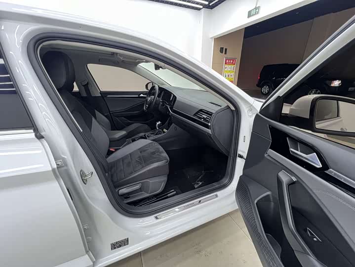 Фото 22 - Volkswagen Sagitar L