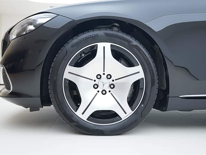 Фото 10 - Mercedes-Benz Maybach S-Class