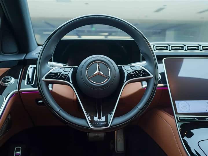 Фото 17 - Mercedes-Benz Maybach S-Class