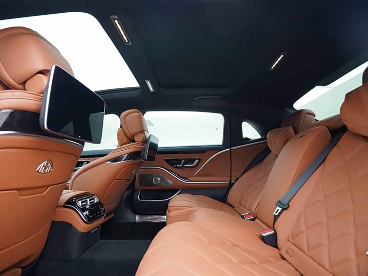 Фото 20 - Mercedes-Benz Maybach S-Class
