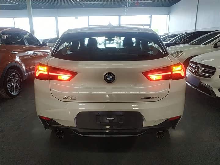 Фото 6 - BMW X2