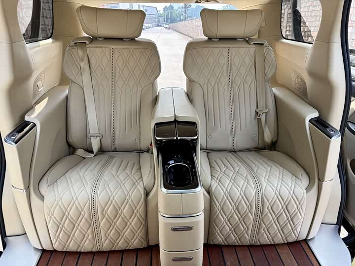 Фото 12 - Buick GL8 ES