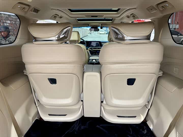 Фото 17 - Buick GL8 ES