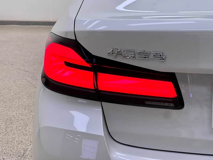 Фото 11 - BMW 5 Series