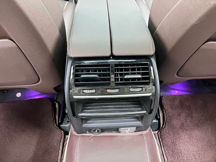 Фото 20 - BMW 5 Series