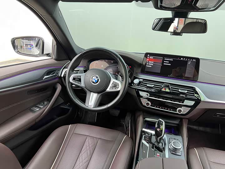 Фото 23 - BMW 5 Series