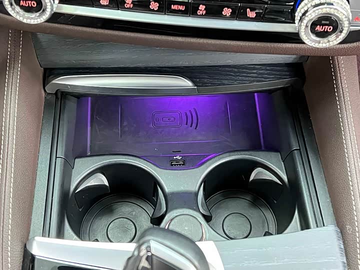 Фото 26 - BMW 5 Series