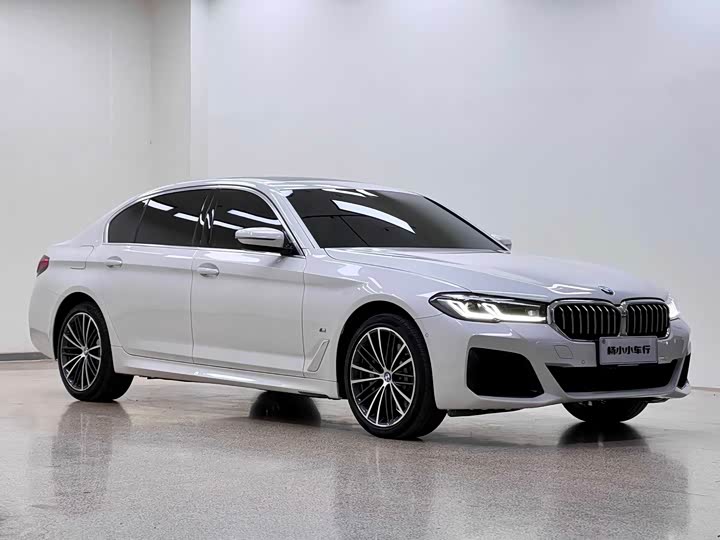 Фото 3 - BMW 5 Series