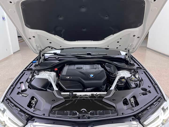 Фото 35 - BMW 5 Series