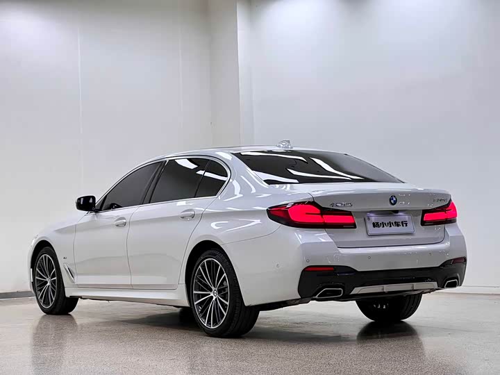 Фото 5 - BMW 5 Series