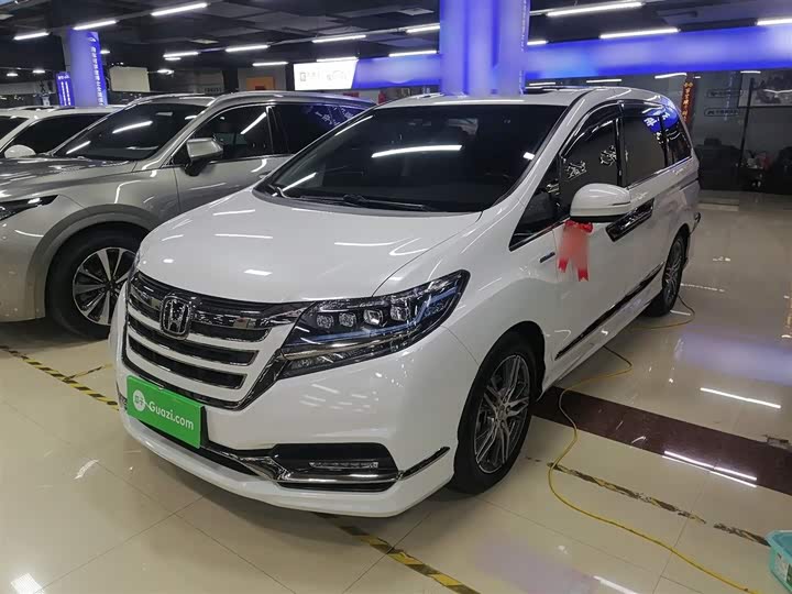 Фото 2 - Honda Elysion