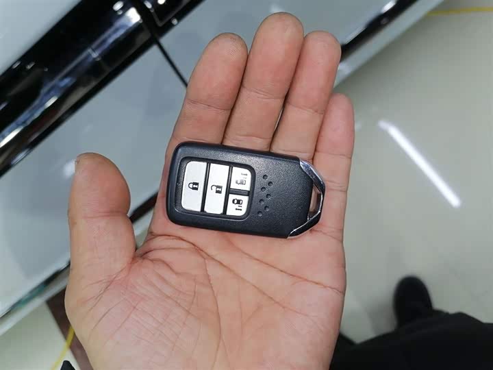 Фото 9 - Honda Elysion