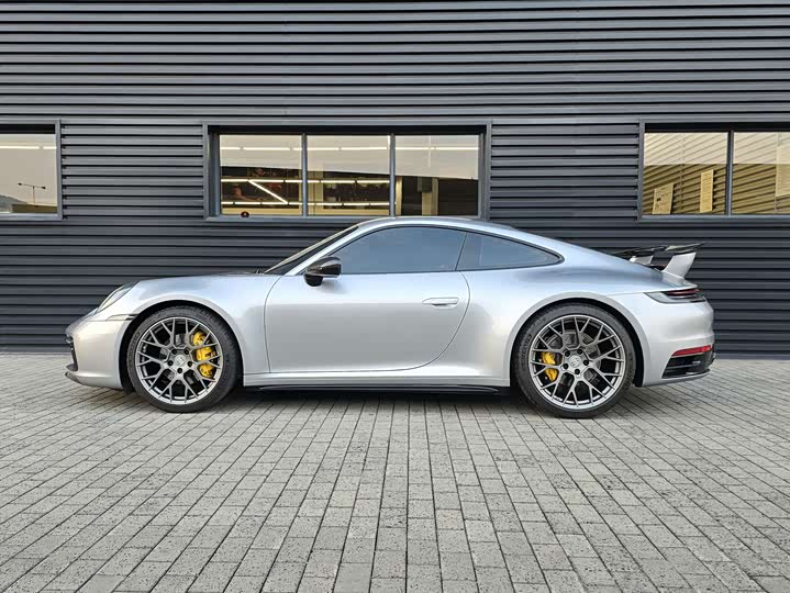 Фото 3 - Porsche 911