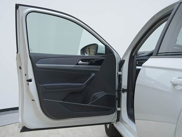 Фото 13 - Volkswagen Lavida