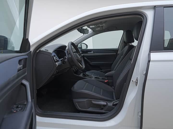 Фото 14 - Volkswagen Lavida