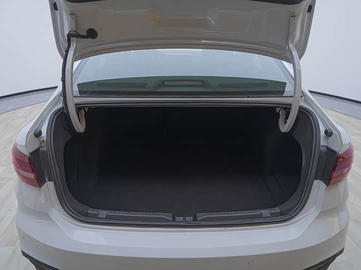 Фото 22 - Volkswagen Lavida