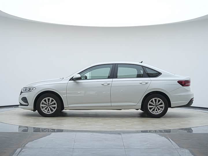 Фото 7 - Volkswagen Lavida