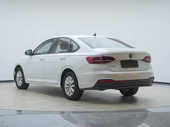 Фото 8 - Volkswagen Lavida