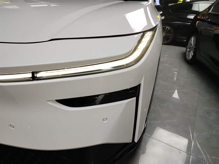 Фото 15 - Toyota bZ3X