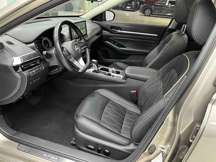 Фото 11 - Nissan Teana