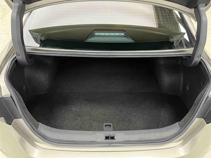 Фото 16 - Nissan Teana