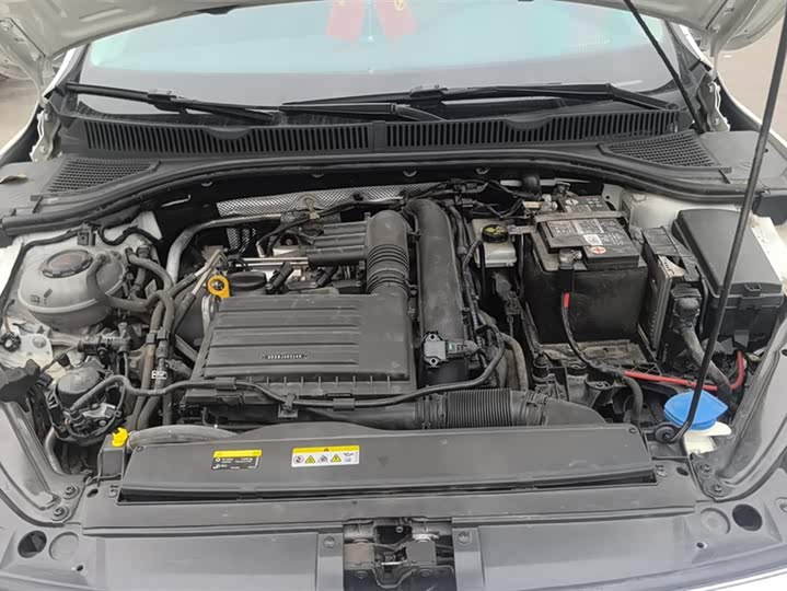 Фото 10 - Volkswagen Sagitar L