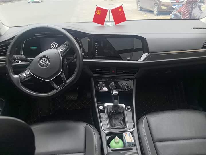 Фото 12 - Volkswagen Sagitar L