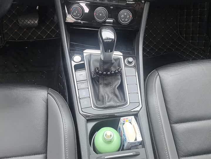 Фото 16 - Volkswagen Sagitar L