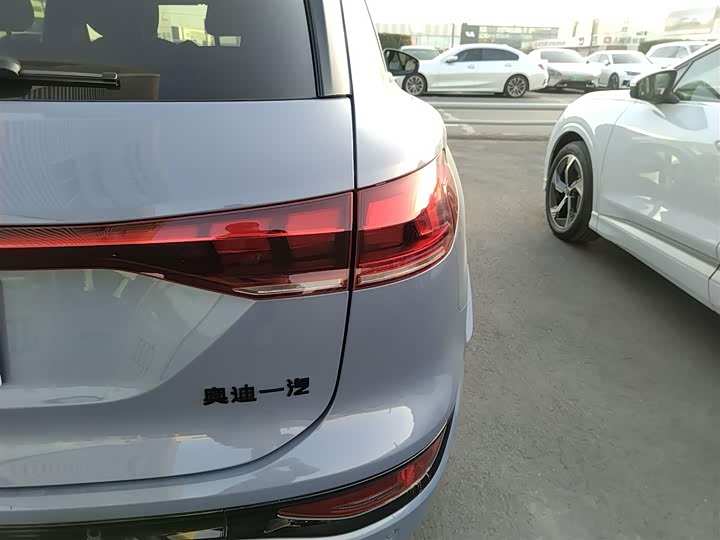 Фото 8 - Audi Q6L e-tron