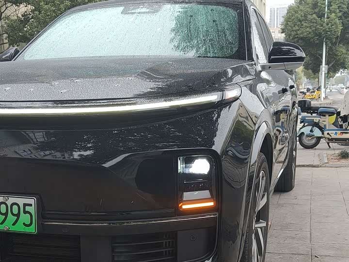 Фото 12 - LiXiang L8