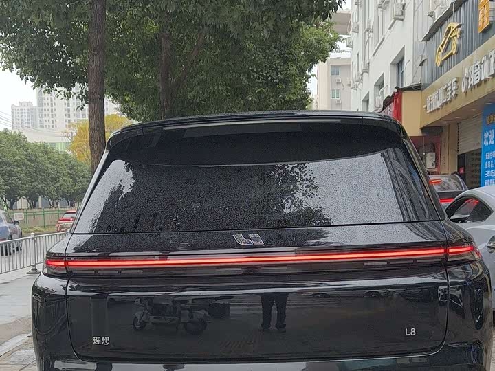 Фото 15 - LiXiang L8