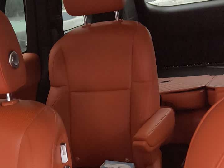 Фото 18 - LiXiang L8