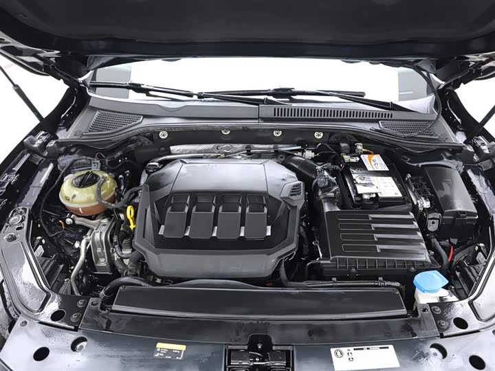 Фото 15 - Volkswagen Passat