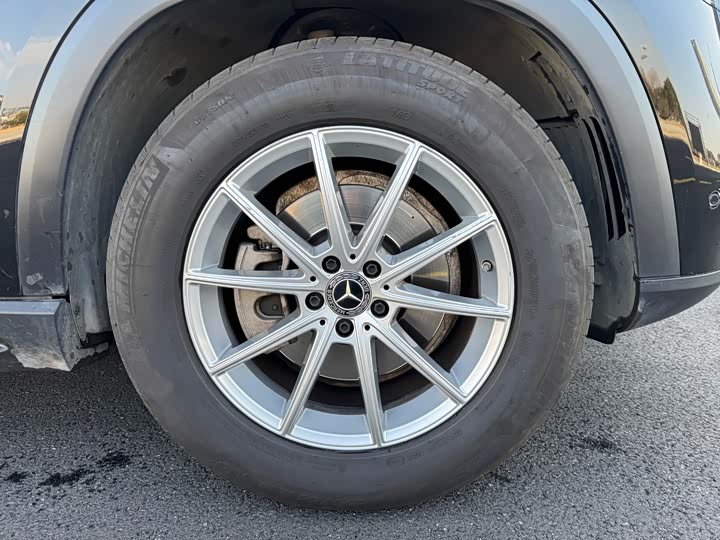 Фото 18 - Mercedes-Benz GLE-Class