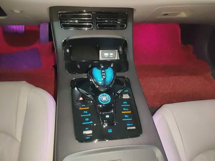 Фото 6 - BYD Han