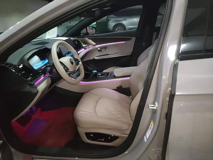 Фото 7 - BYD Han