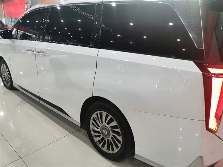 Фото 5 - GAC Trumpchi M8