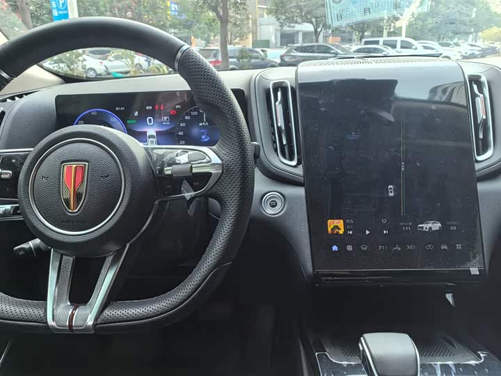 Фото 19 - Hongqi HS3 Hybrid