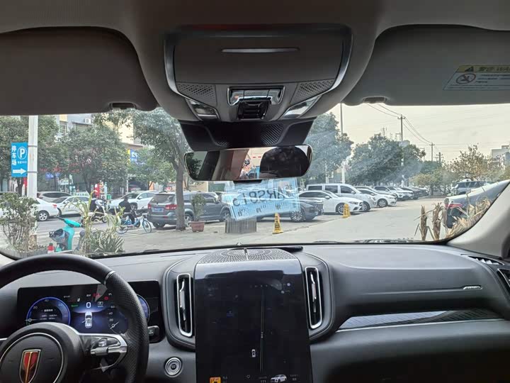 Фото 20 - Hongqi HS3 Hybrid