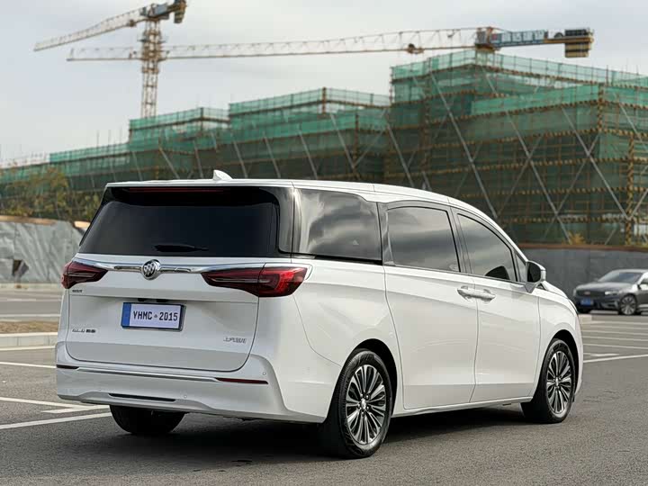 Фото 25 - Buick GL8 ES