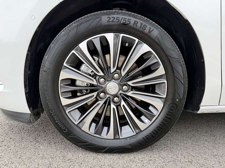 Фото 26 - Buick GL8 ES