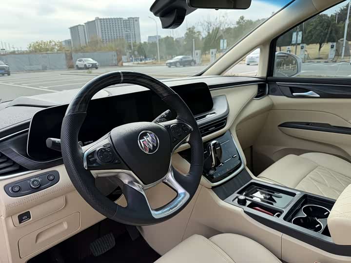 Фото 6 - Buick GL8 ES