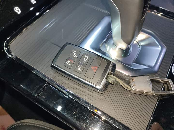 Фото 9 - Land Rover Range Rover Evoque L