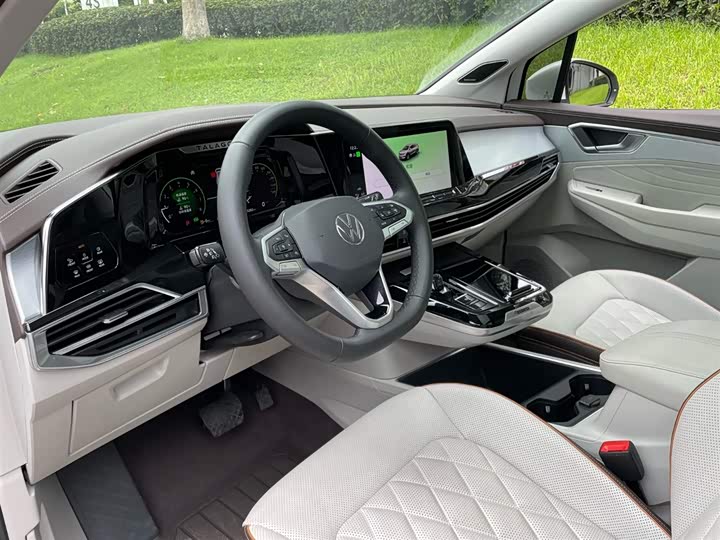 Фото 7 - Volkswagen Talagon