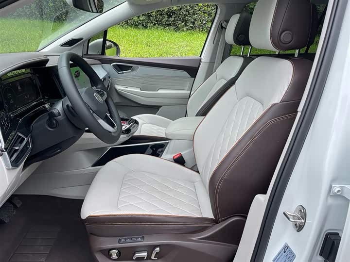 Фото 8 - Volkswagen Talagon